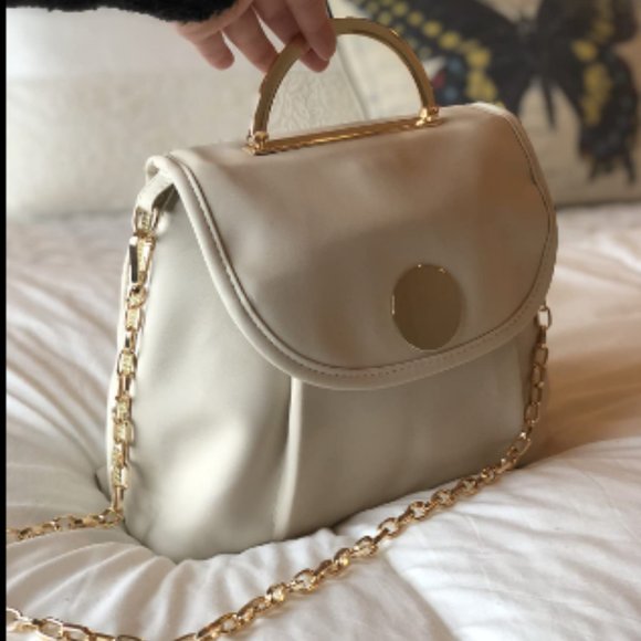 Cream Cosmetic Travel Bag Purse Sophisticated and Strongly Stylish Organization - Picture 2 of 4